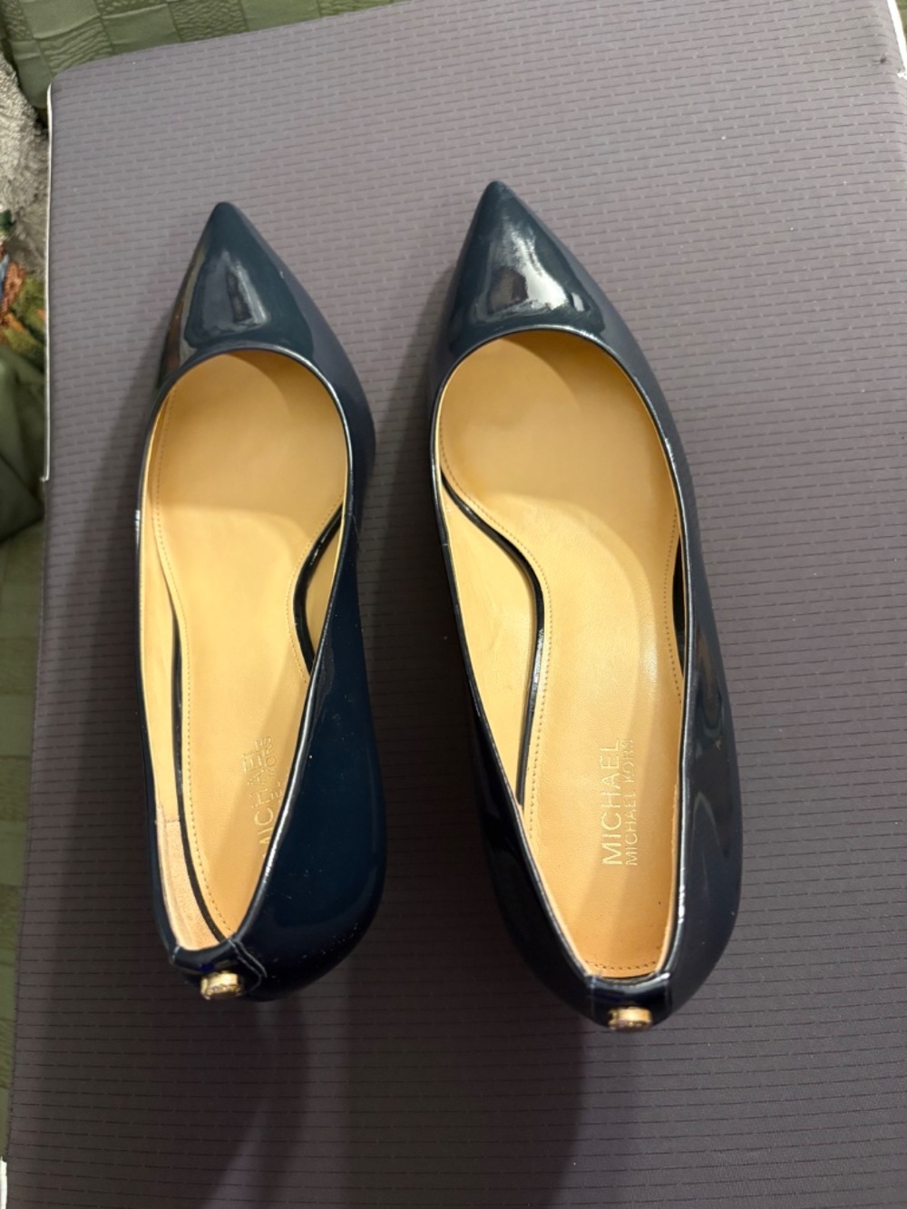 Michael Kors Shoes - Picture 6 of 9